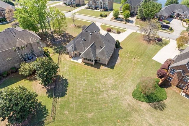 755 Peninsula Overlook, Hampton, GA 30228