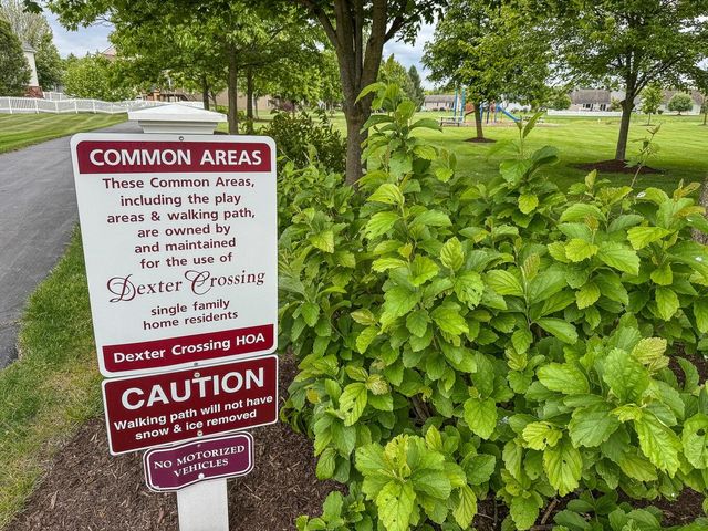 415 Cambridge Drive, Dexter City, MI 48130