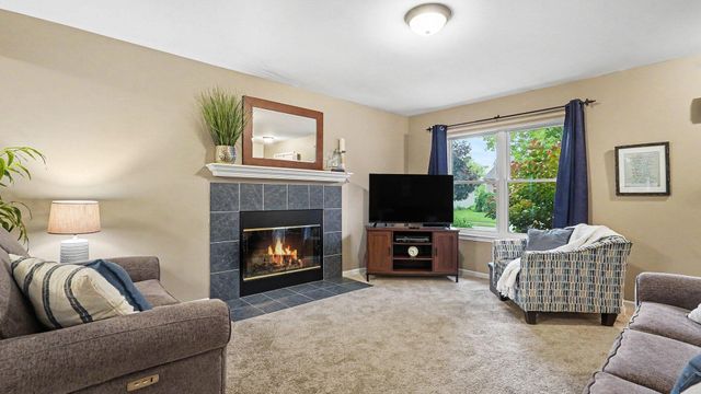 415 Cambridge Drive, Dexter City, MI 48130