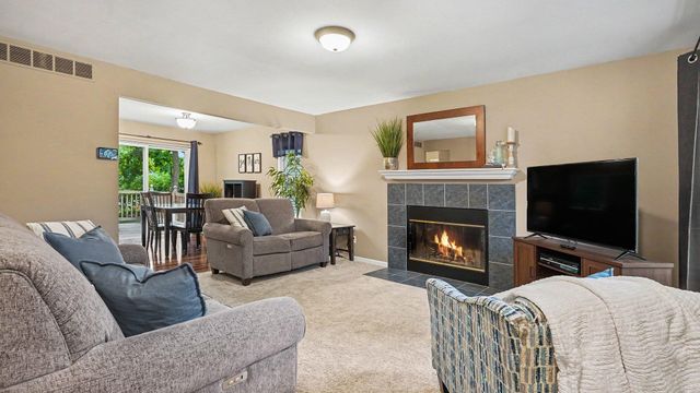 415 Cambridge Drive, Dexter City, MI 48130