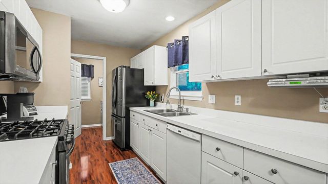 415 Cambridge Drive, Dexter City, MI 48130