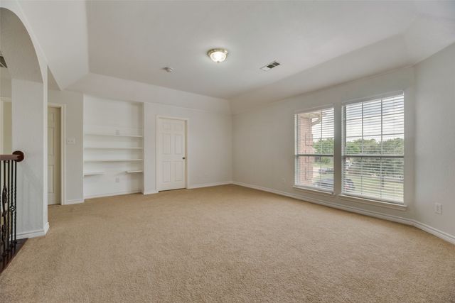 202 Forestridge Drive, Mansfield, TX 76063