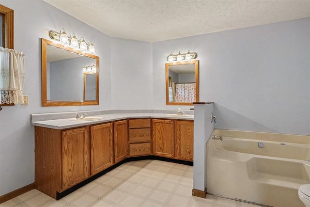 5459 W Gh Avenue, Kalamazoo, MI 49009