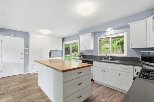 5500 Blanco Avenue, Woodland Hills, CA 91367