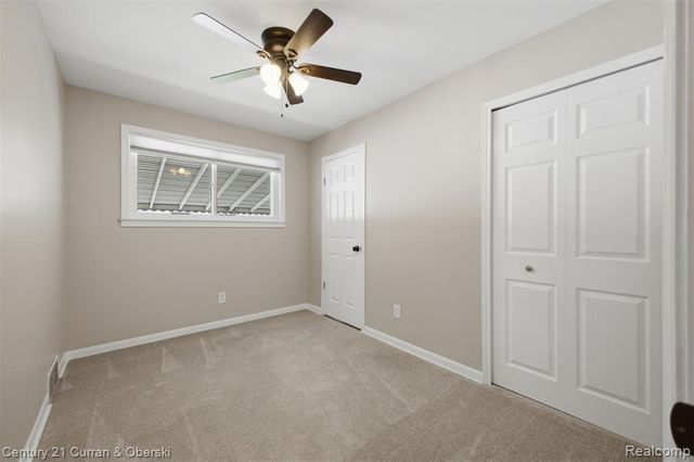 5375 Mayfair Street, Dearborn Heights, MI 48125
