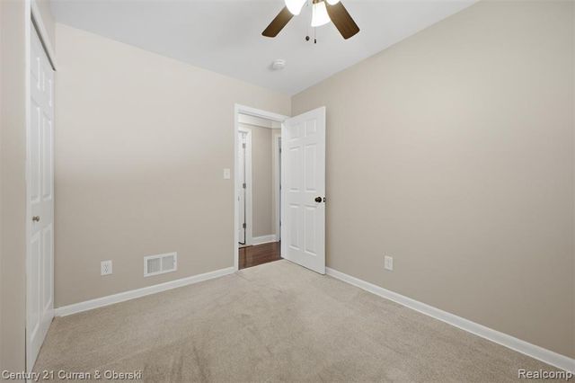 5375 Mayfair Street, Dearborn Heights, MI 48125