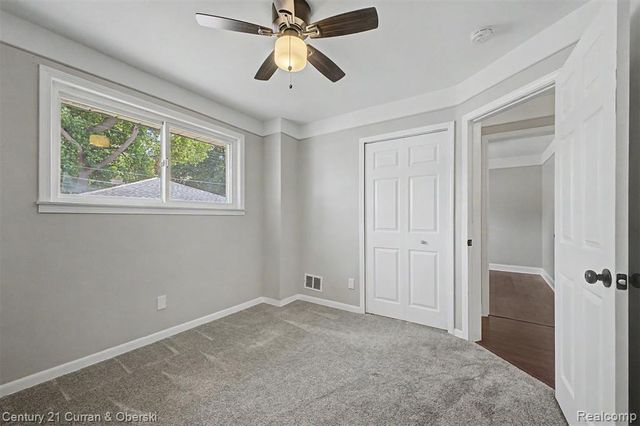 5375 Mayfair Street, Dearborn Heights, MI 48125