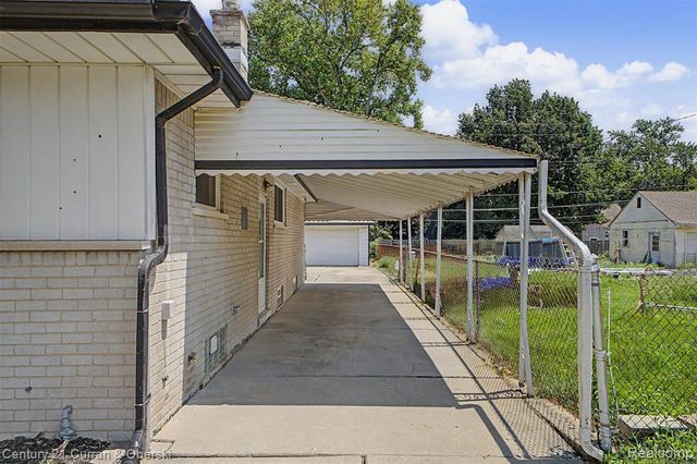 5375 Mayfair Street, Dearborn Heights, MI 48125