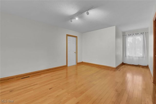 340 Granger Drive, Lagrange, OH 44050