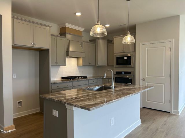 32 Emeritus Way, Lillington, NC 27546