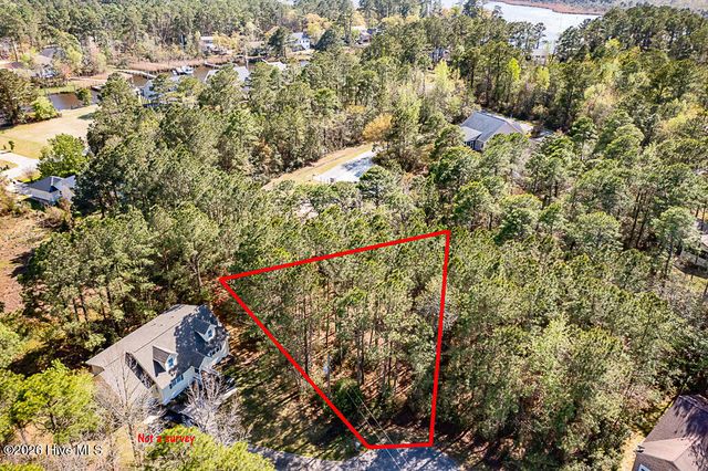 910 Hurricane Court, New Bern, NC 28560