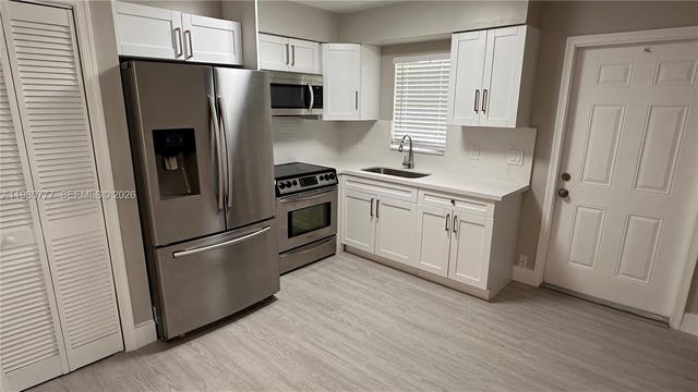 216 NW 12th Street, Pompano Beach, FL 33060