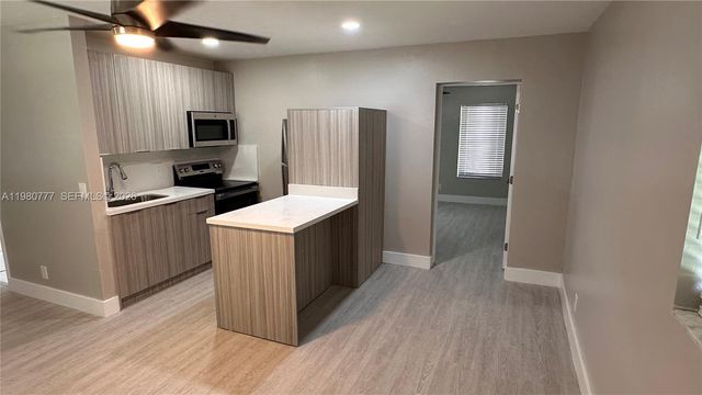 216 NW 12th Street, Pompano Beach, FL 33060