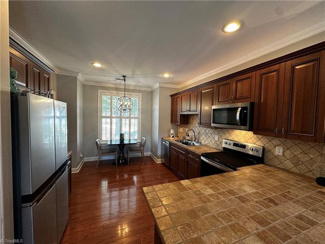 11 Abelia Court, Greensboro, NC 27455
