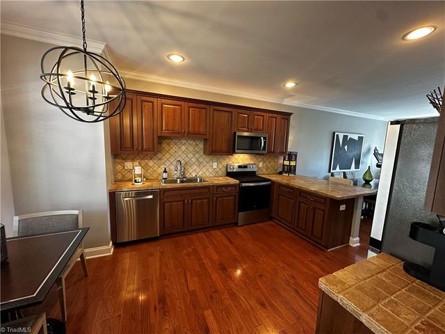 11 Abelia Court, Greensboro, NC 27455