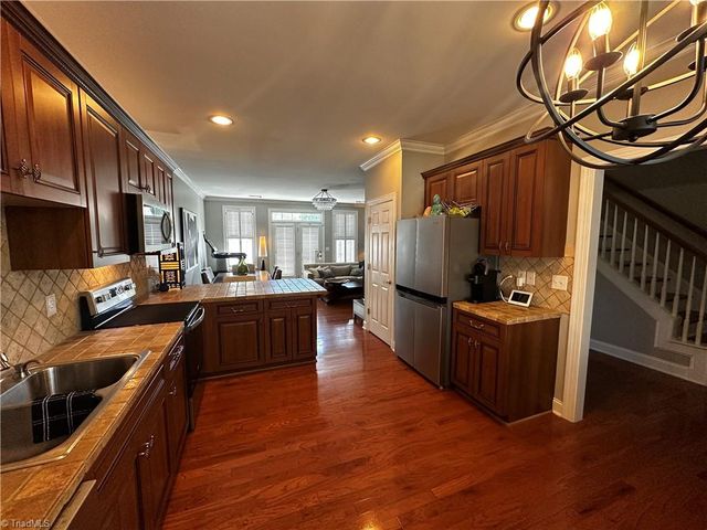 11 Abelia Court, Greensboro, NC 27455