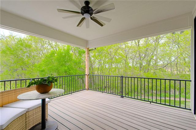 2150 NW Scenic View Drive, Riverside, MO 64150