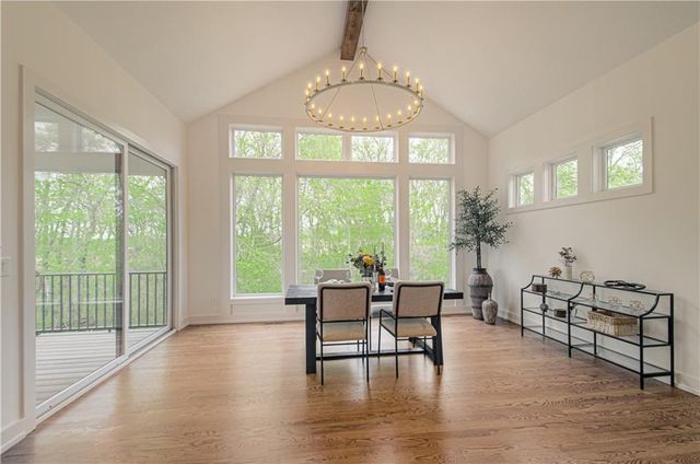 2150 NW Scenic View Drive, Riverside, MO 64150