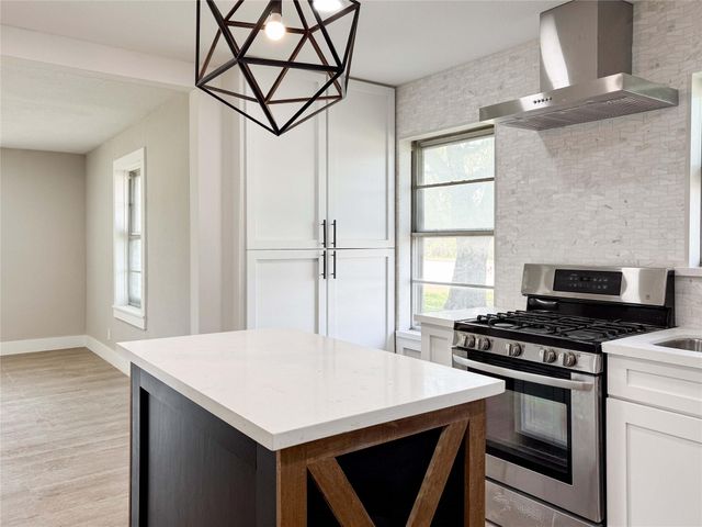 2108 Ontario Street, Baytown, TX 77520