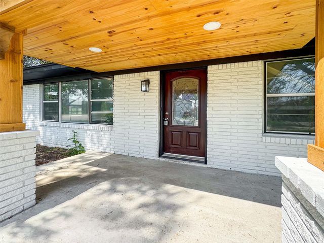 2108 Ontario Street, Baytown, TX 77520