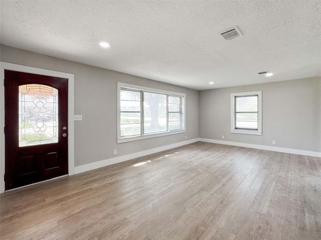 2108 Ontario Street, Baytown, TX 77520