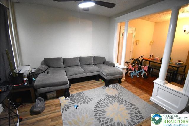 26 7th Street, Easton, PA 18042