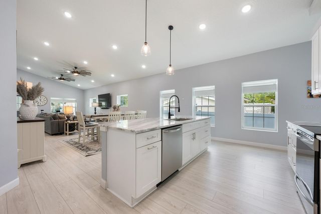 141 W MAIN STREET, Lake Helen, FL 32744