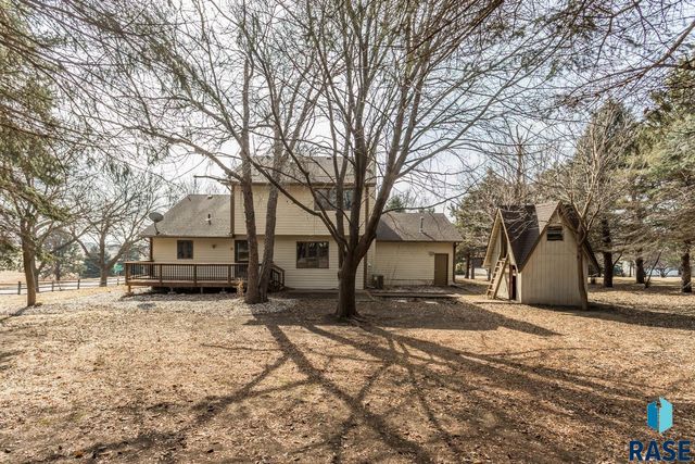 7604 E Palomino Rd Road, Sioux Falls, SD 57110