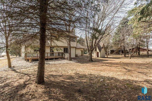 7604 E Palomino Rd Road, Sioux Falls, SD 57110