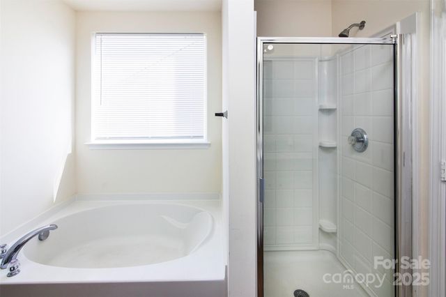 608 Wrayhill Drive, Charlotte, NC 28262