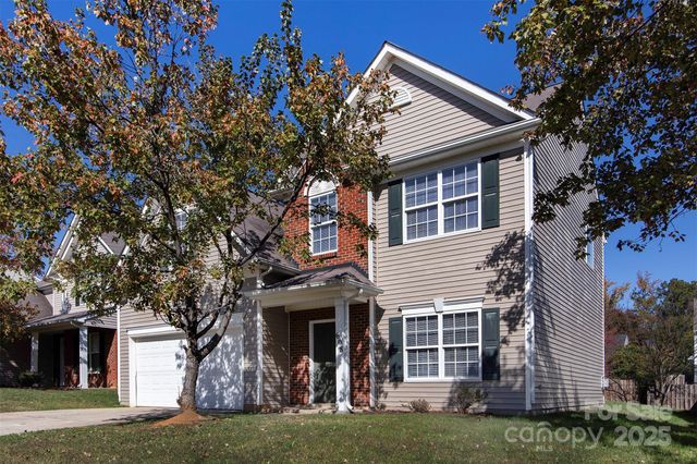 608 Wrayhill Drive, Charlotte, NC 28262