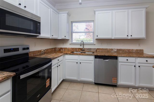 608 Wrayhill Drive, Charlotte, NC 28262