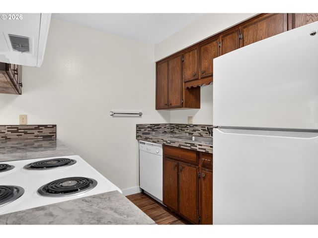 7552 N GILBERT Ave, Portland, OR 97203