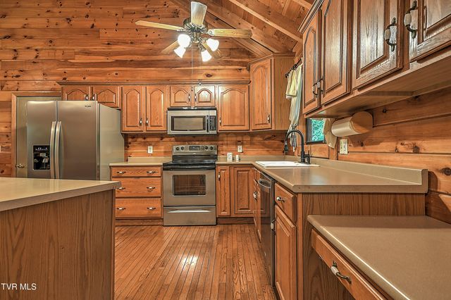 622 Shoals Lane, Hiltons, VA 24258