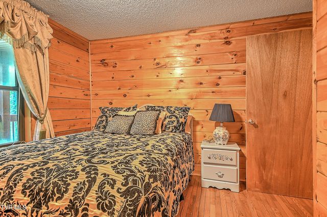 622 Shoals Lane, Hiltons, VA 24258