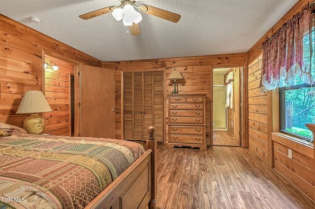 622 Shoals Lane, Hiltons, VA 24258