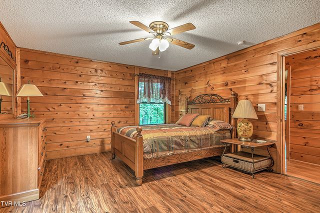 622 Shoals Lane, Hiltons, VA 24258