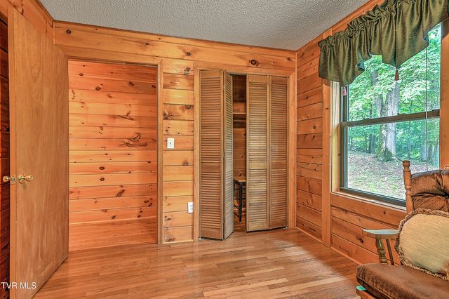 622 Shoals Lane, Hiltons, VA 24258