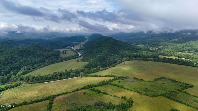 622 Shoals Lane, Hiltons, VA 24258
