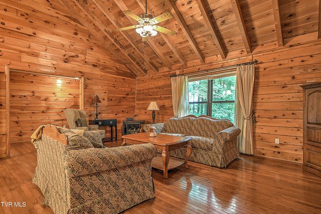 622 Shoals Lane, Hiltons, VA 24258
