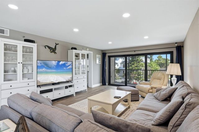 1001 BENJAMIN FRANKLIN DRIVE 206, Sarasota, FL 34236