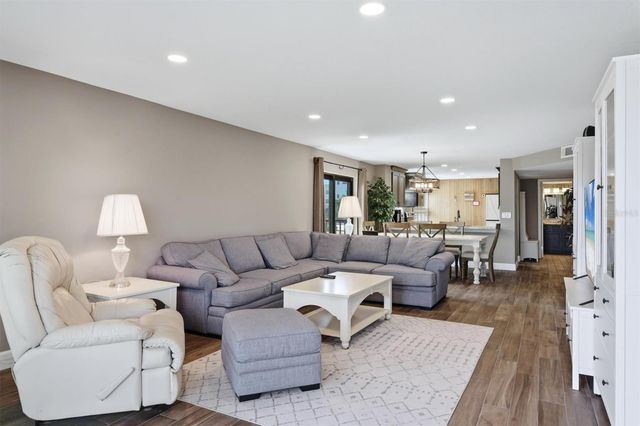 1001 BENJAMIN FRANKLIN DRIVE 206, Sarasota, FL 34236