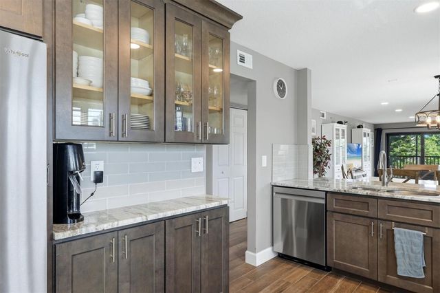 1001 BENJAMIN FRANKLIN DRIVE 206, Sarasota, FL 34236