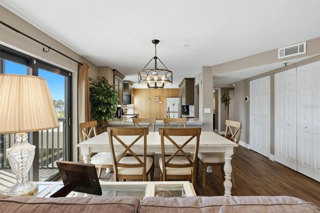 1001 BENJAMIN FRANKLIN DRIVE 206, Sarasota, FL 34236