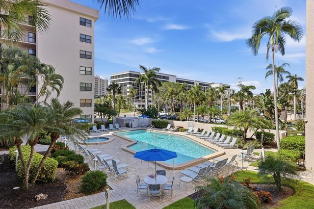 1001 BENJAMIN FRANKLIN DRIVE 206, Sarasota, FL 34236