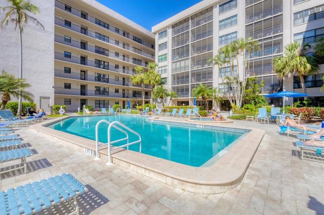 1001 BENJAMIN FRANKLIN DRIVE 206, Sarasota, FL 34236