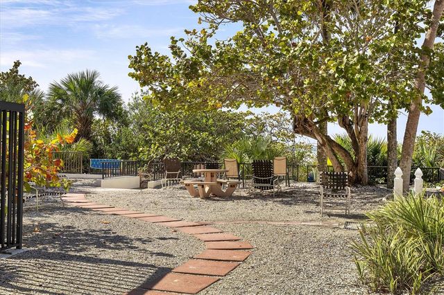 1001 BENJAMIN FRANKLIN DRIVE 206, Sarasota, FL 34236