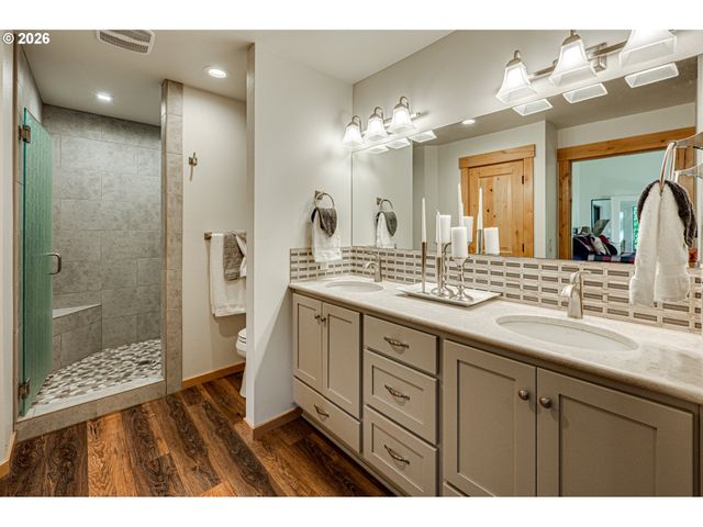 209 BLAINE Rd, Woodland, WA 98674