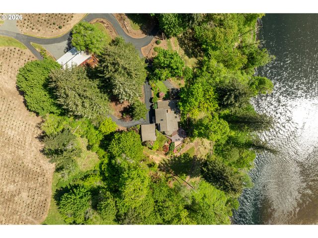 209 BLAINE Rd, Woodland, WA 98674
