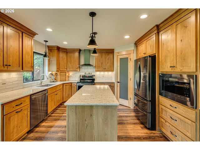 209 BLAINE Rd, Woodland, WA 98674